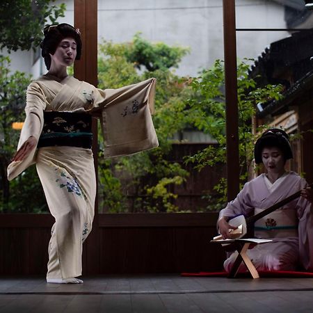 Hyatt Centric Καναζάουα Εξωτερικό φωτογραφία A scene from a traditional Japanese dance
